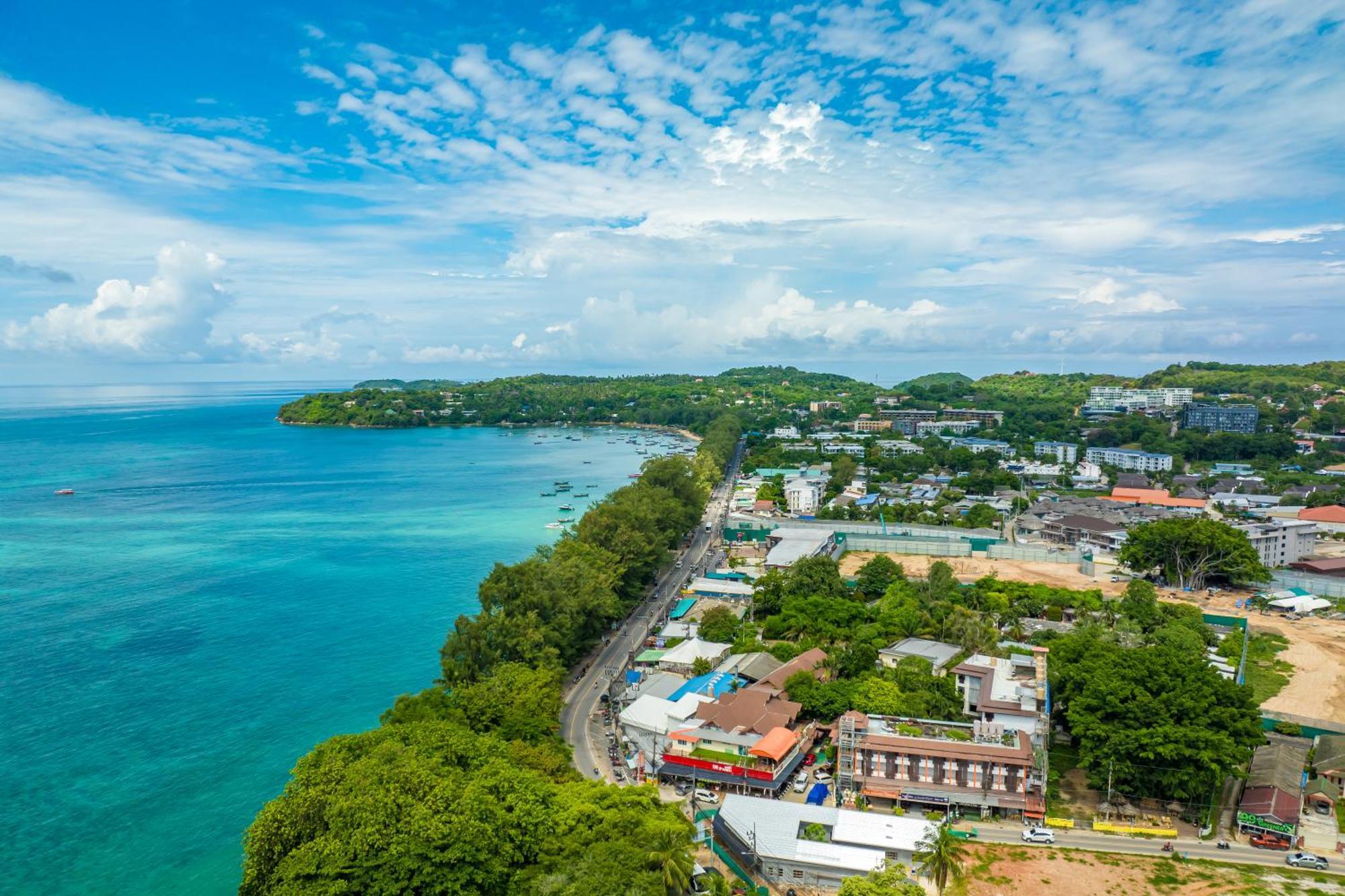 Phuket Meet Holiday Hotel 普吉岛相遇花园度假酒店 Rawai Екстериор снимка
