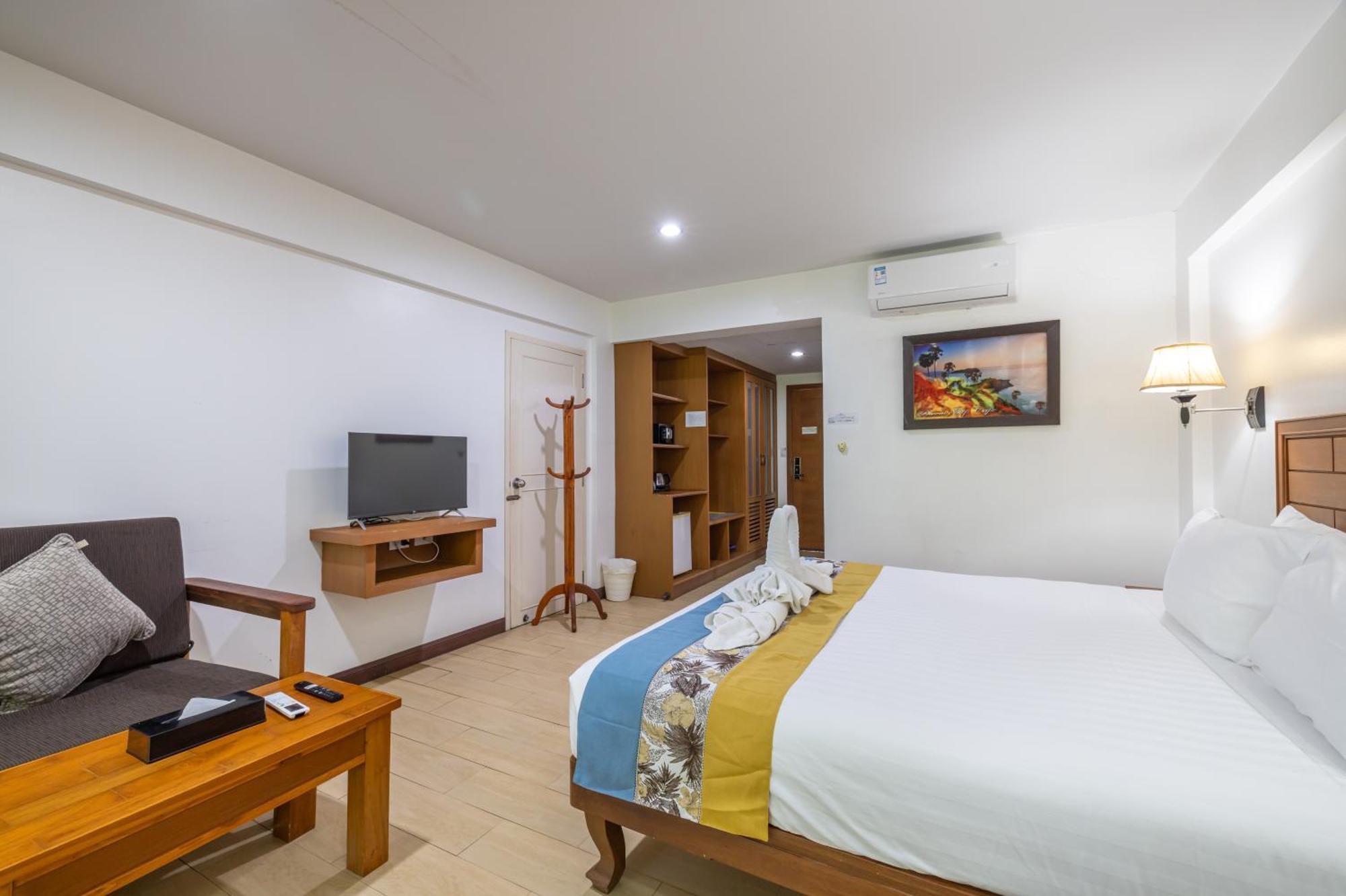 Phuket Meet Holiday Hotel 普吉岛相遇花园度假酒店 Rawai Екстериор снимка