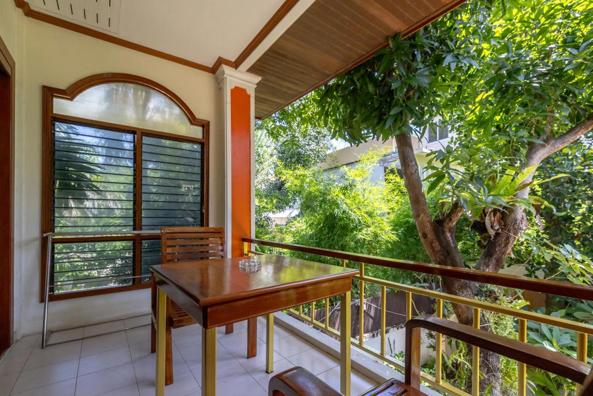 Phuket Meet Holiday Hotel 普吉岛相遇花园度假酒店 Rawai Екстериор снимка