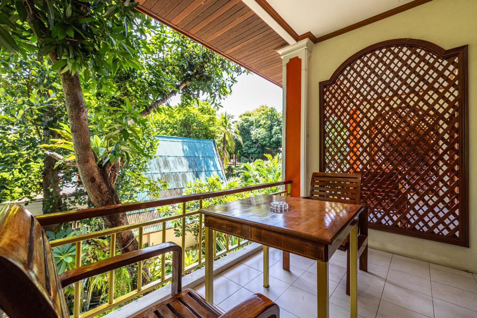 Phuket Meet Holiday Hotel 普吉岛相遇花园度假酒店 Rawai Екстериор снимка